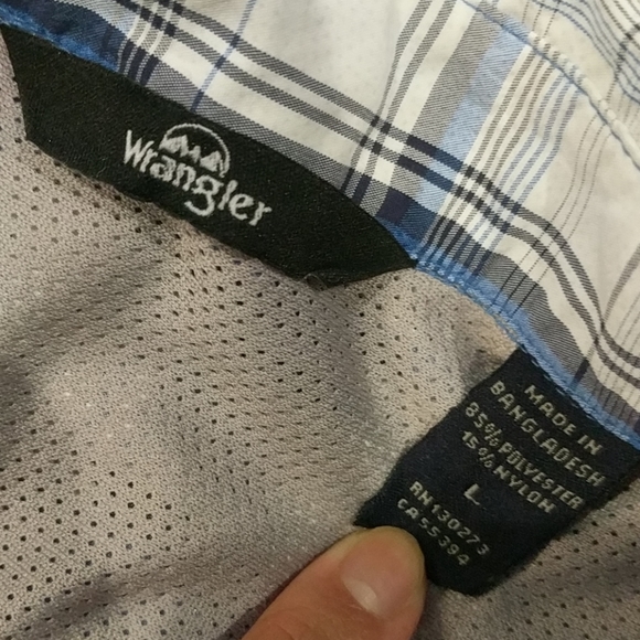 Wrangler Plaid Short Sleeve Shirt | L - Picture 2 of 3